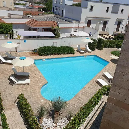 Ξενοδοχείο με διαμερίσματα Le Piscine Relax